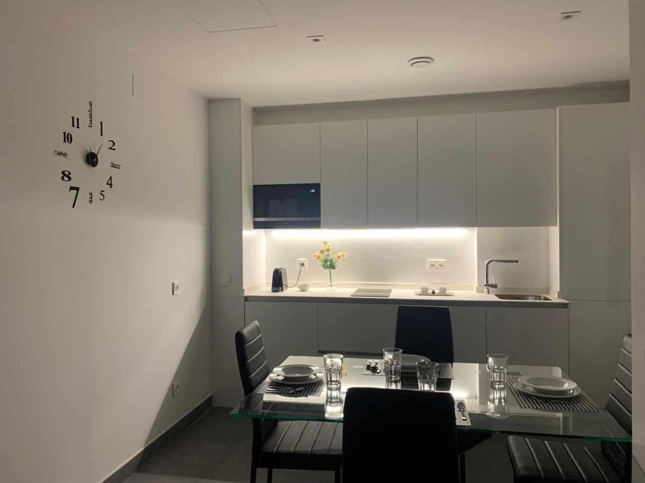 Ramon Y Cajal Suites De Luxe เลออน ภายนอก รูปภาพ