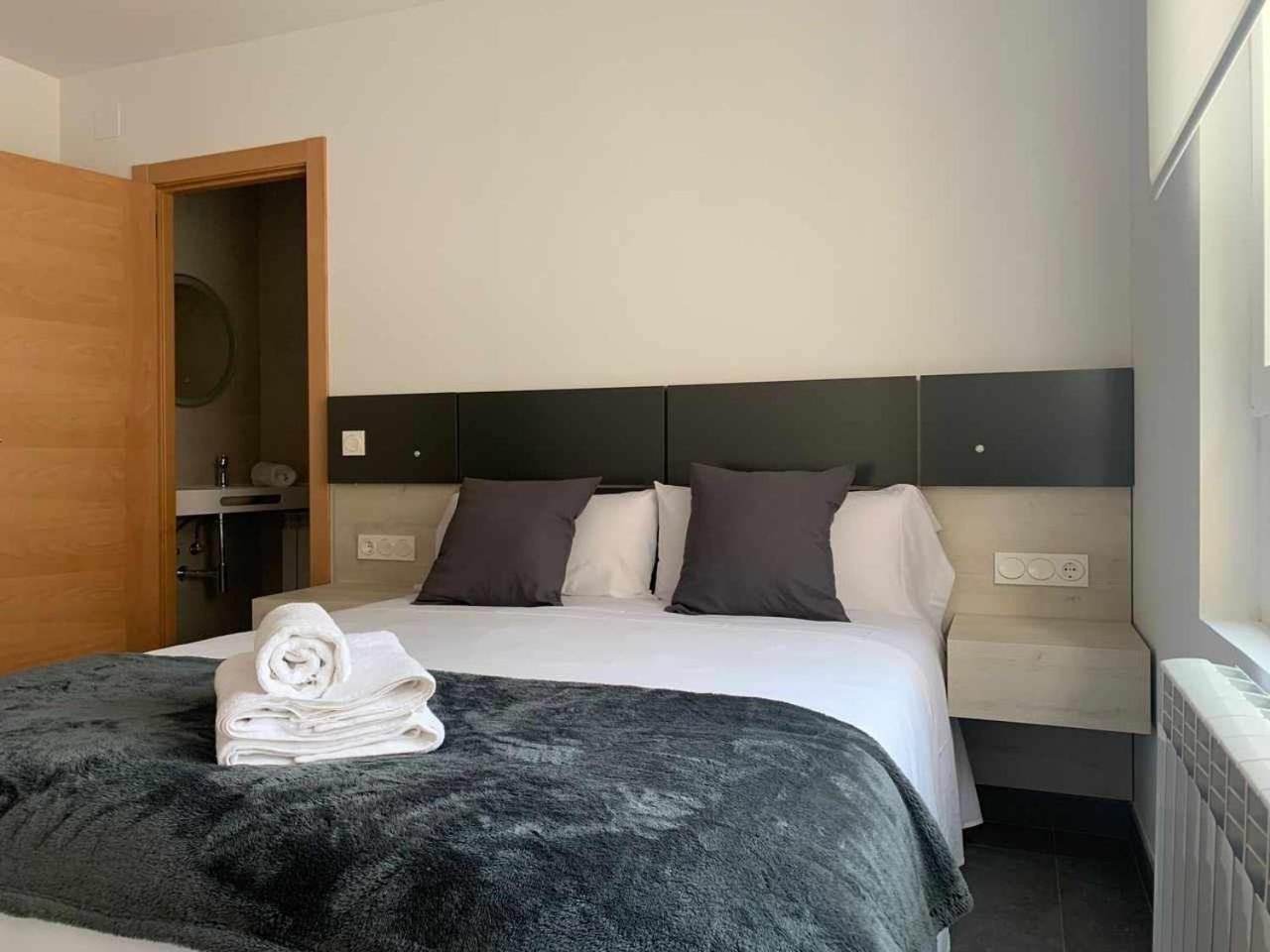 Ramon Y Cajal Suites De Luxe เลออน ภายนอก รูปภาพ