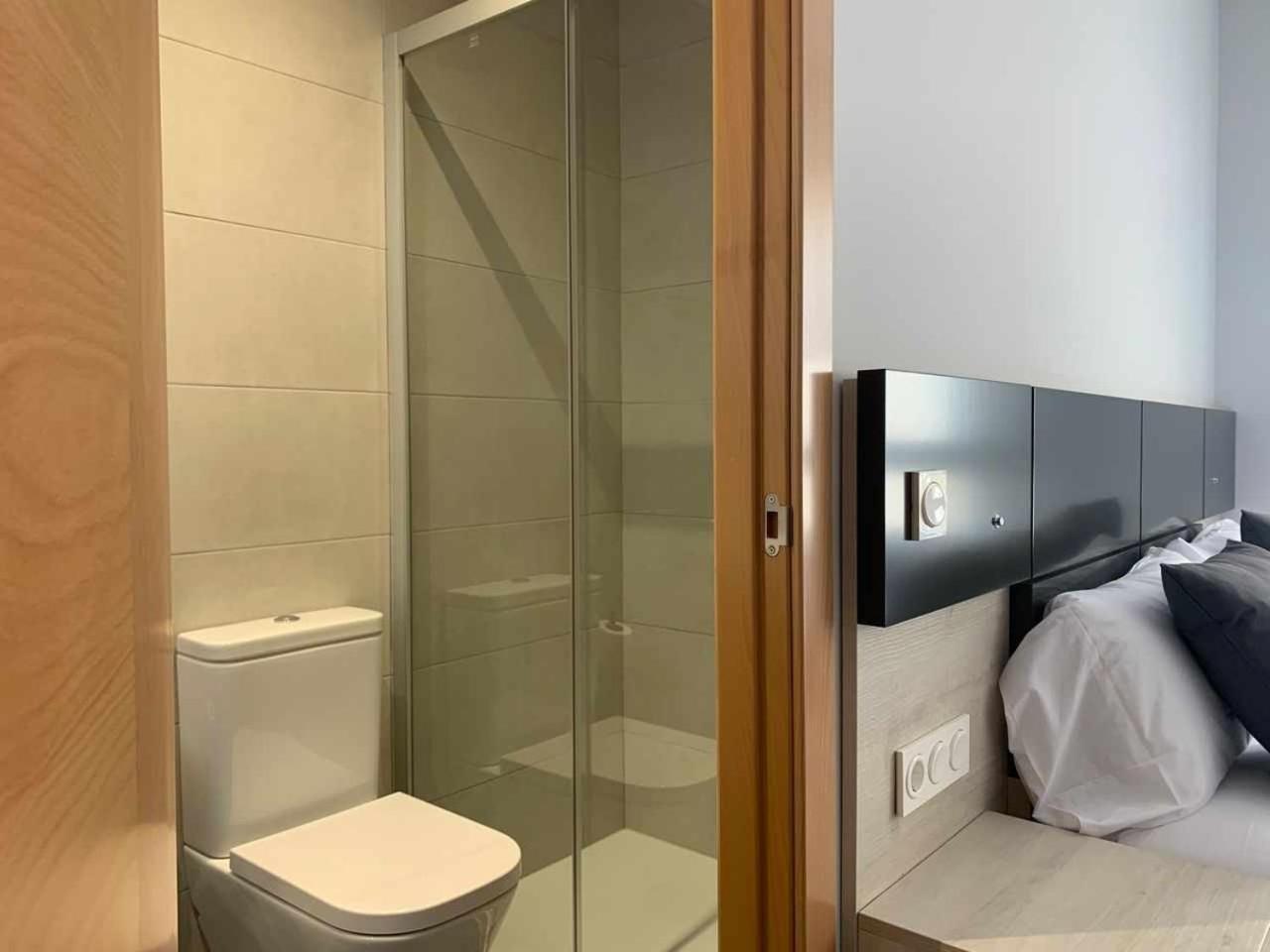 Ramon Y Cajal Suites De Luxe เลออน ภายนอก รูปภาพ